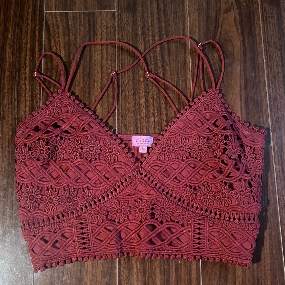 Mi Ami Francesca’s red crochet crop top size M new without tags
